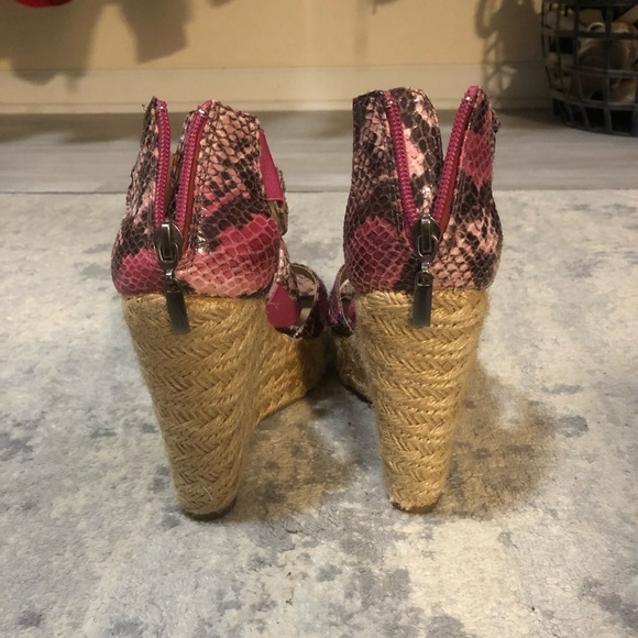 Snakeskin Wedges - Picture 3 of 4